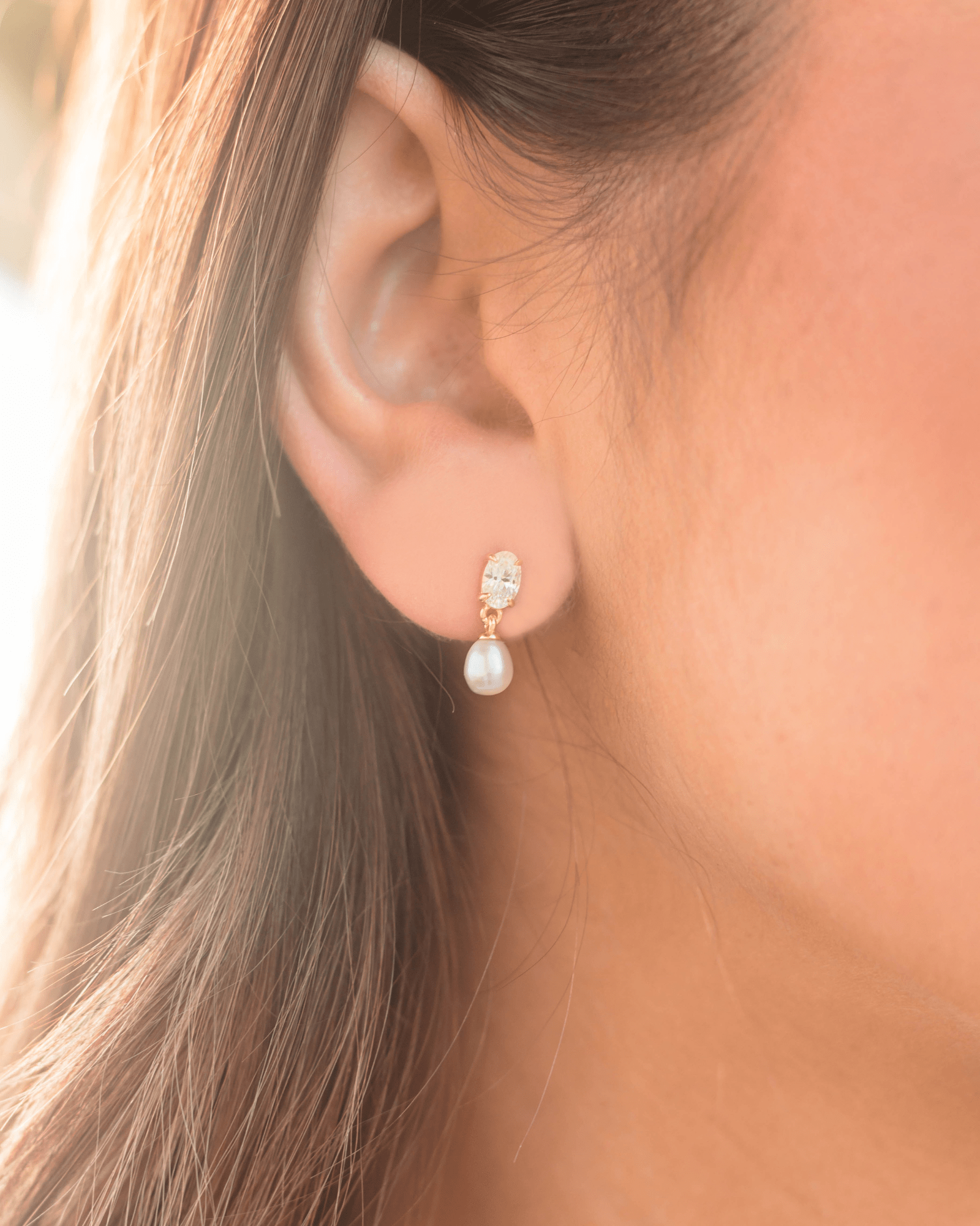 OCEANS WHITSUNDAYS FRESHWATER PEARL EARRINGS GOLD Bevilles Jewellers