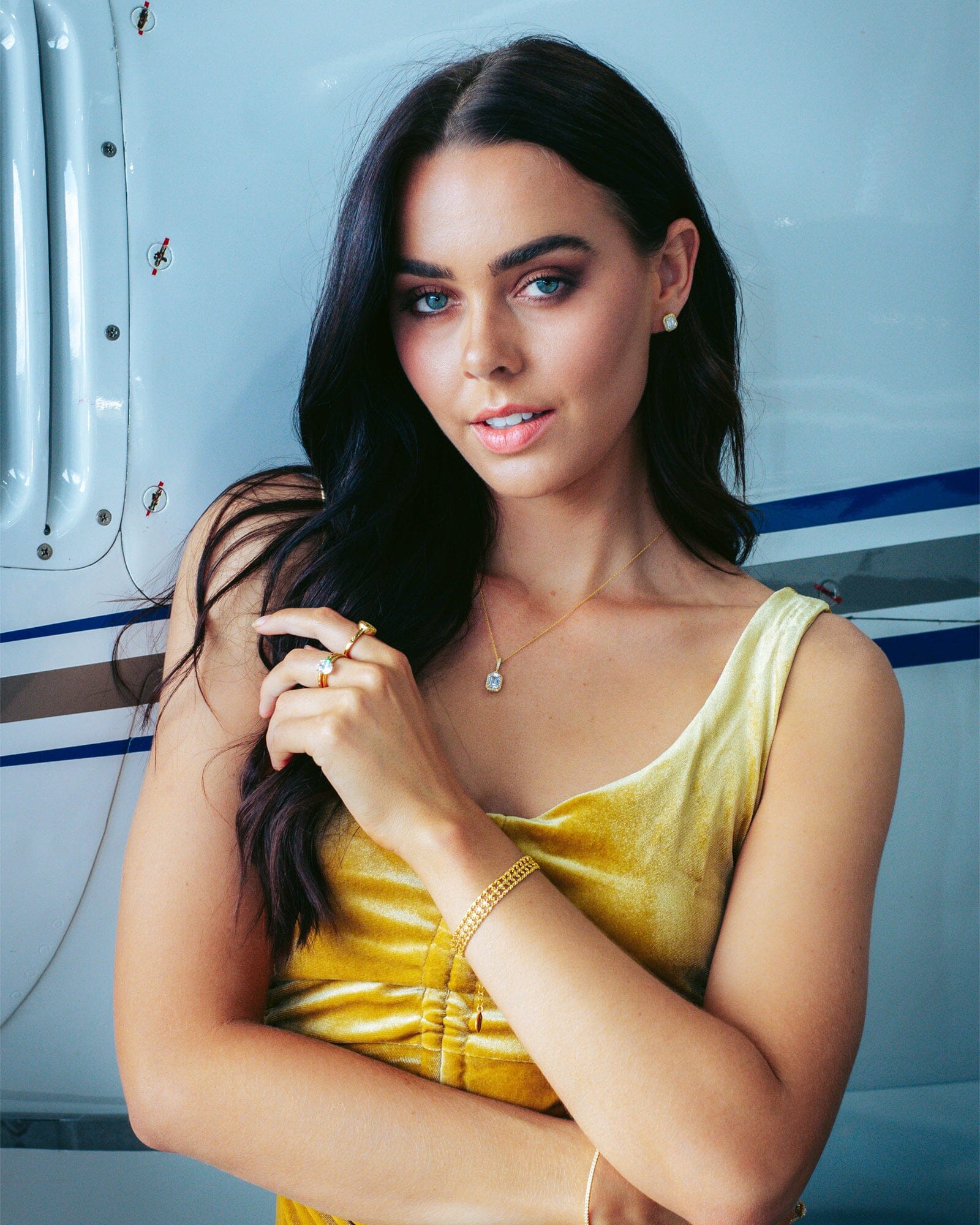 A CHRISTMAS JOURNEY ELLIPSE SOLITAIRE GOLD - 5 Bevilles Jewellers