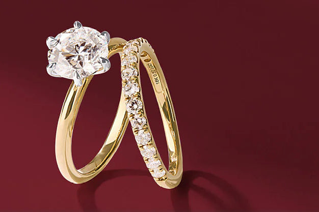 Bevelles ring on a red background with the brand name displayed.