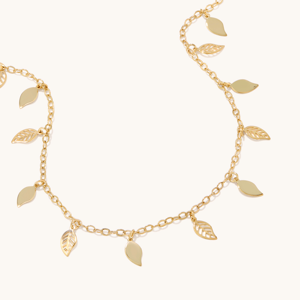 Leaf Charm Necklace in 9kt Yellow Gold Pendants Bevilles 