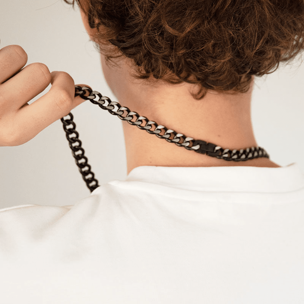 55cm Chunky Curb Chain Necklace in Stainless Steel Necklaces Bevilles 