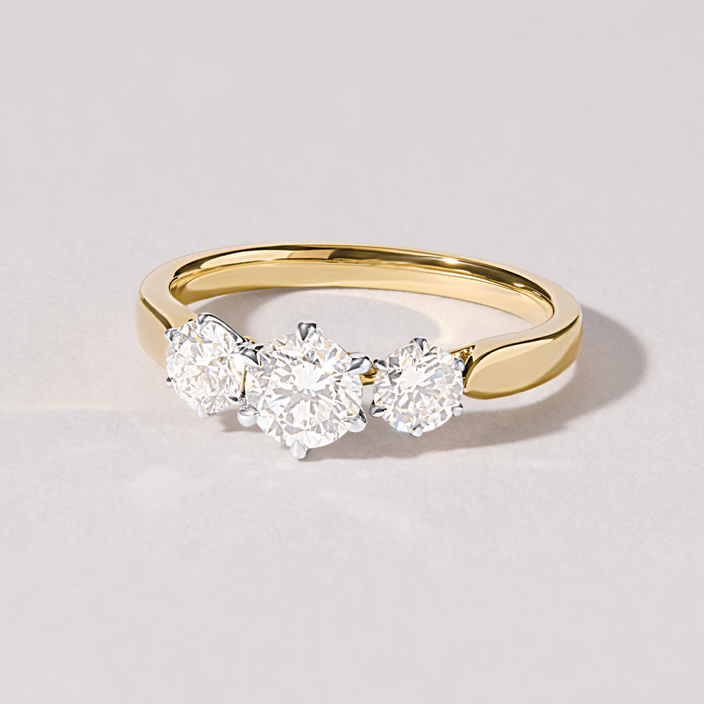 Stone Ring with of Laboratory Grown Diamonds in 18kt