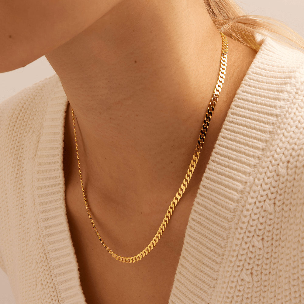45cm Flat Curb Chain in 9kt Yellow Gold Necklaces Bevilles 