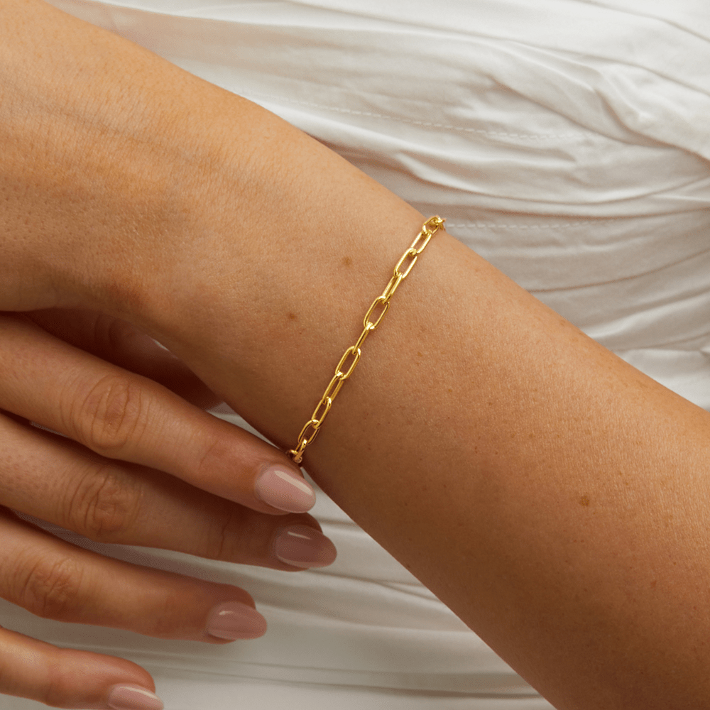 19cm Paperclip Bracelet in 9kt Yellow Gold Bracelets Bevilles 
