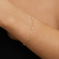 17.5cm Stationed Hearts Bracelet in 18kt Gold Plated Sterling Silver Bracelets Bevilles 