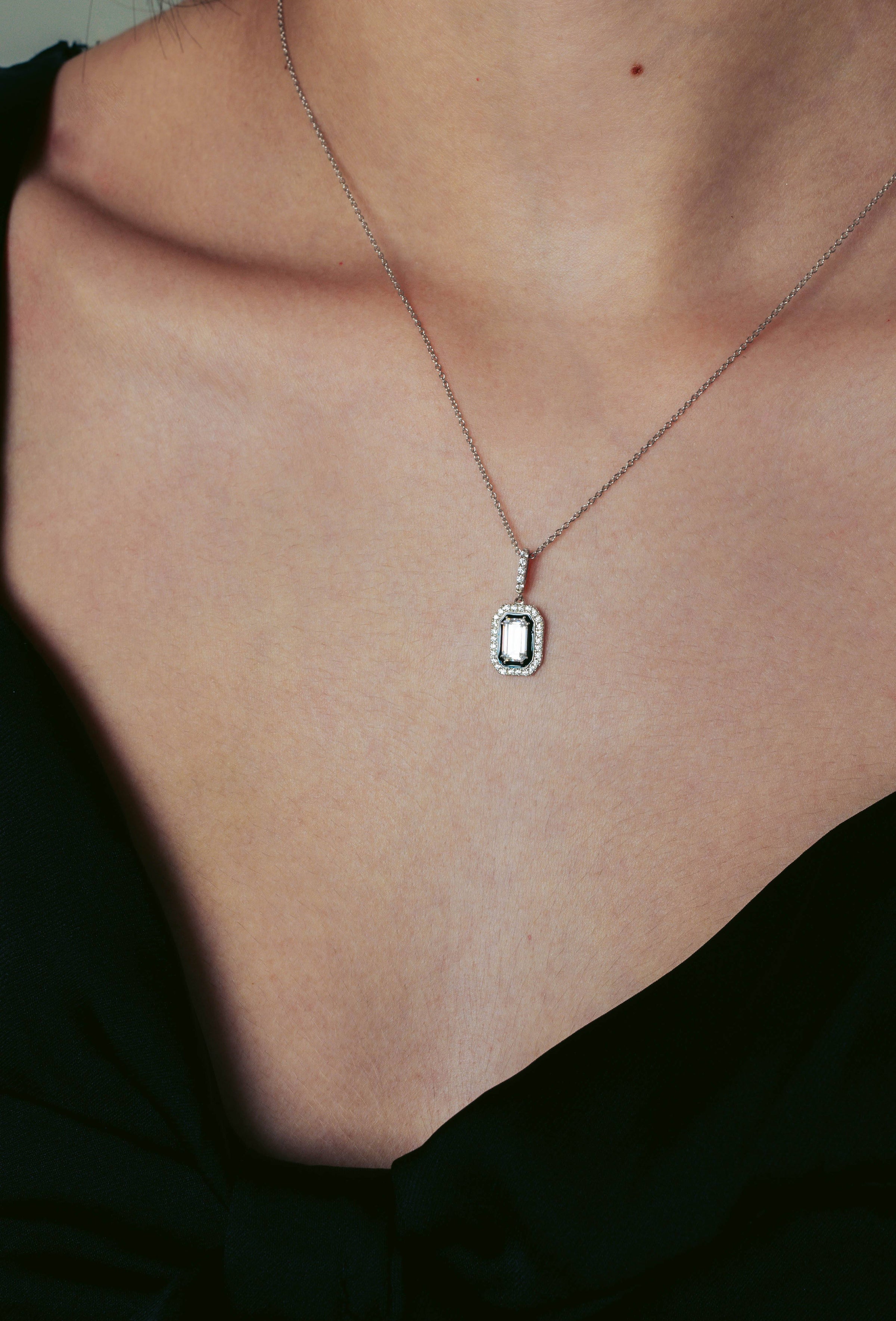 GEORGINI REFLECTION RETROSPECT PENDANT SILVER & BLACK ENAMEL Georgini 