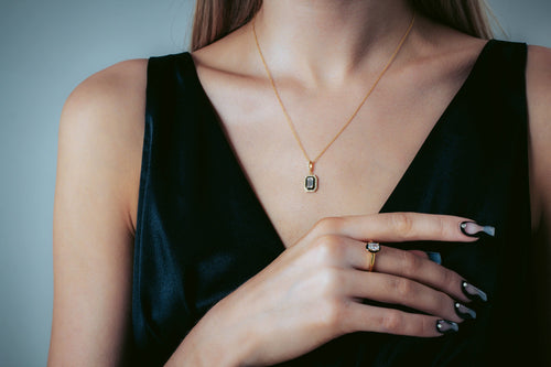 GEORGINI REFLECTION RETROSPECT PENDANT GOLD & BLACK ENAMEL Georgini 