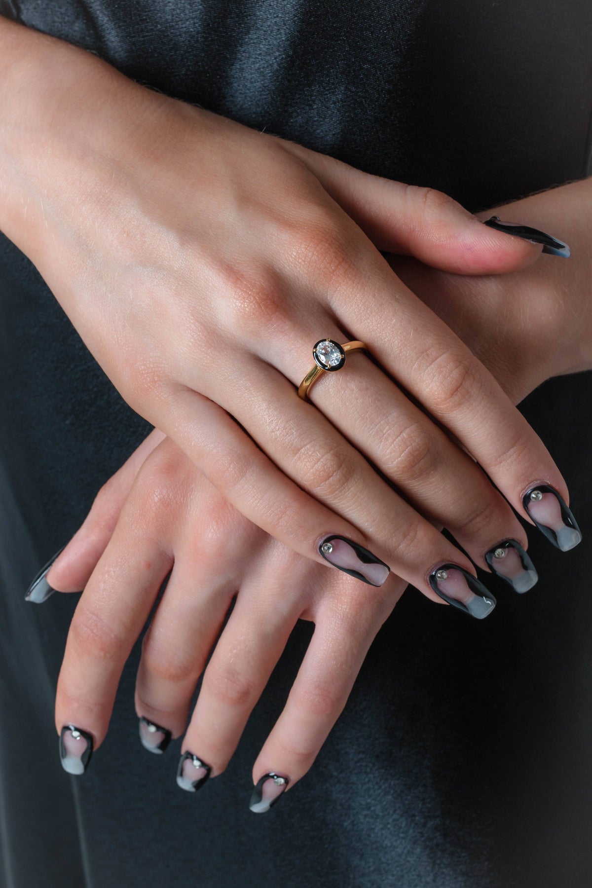 GEORGINI REFLECTION OVAL RING GOLD & BLACK ENAMEL Georgini 