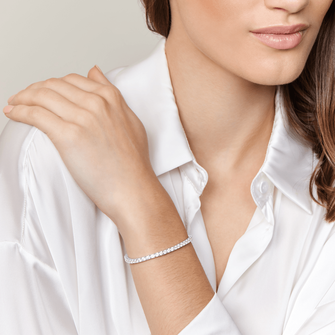 Female silver bracelet hotsell