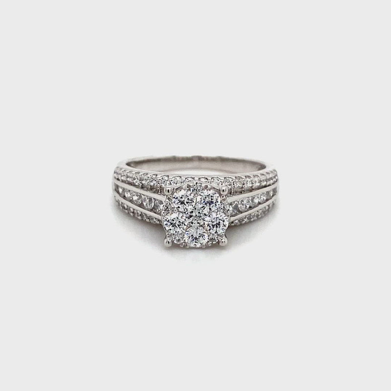 9ct White Gold Ring with 1.05ct of Diamonds